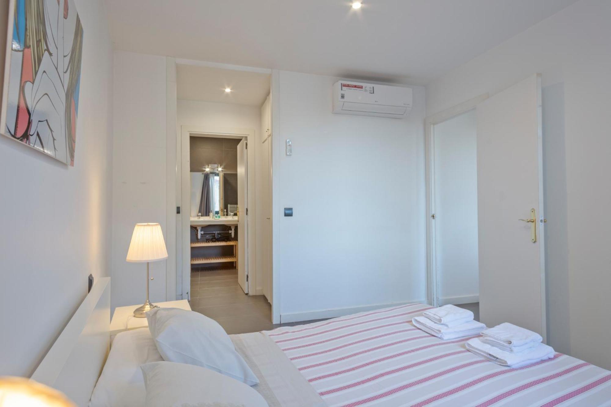 Barcelona Comtal Apartments Luaran gambar