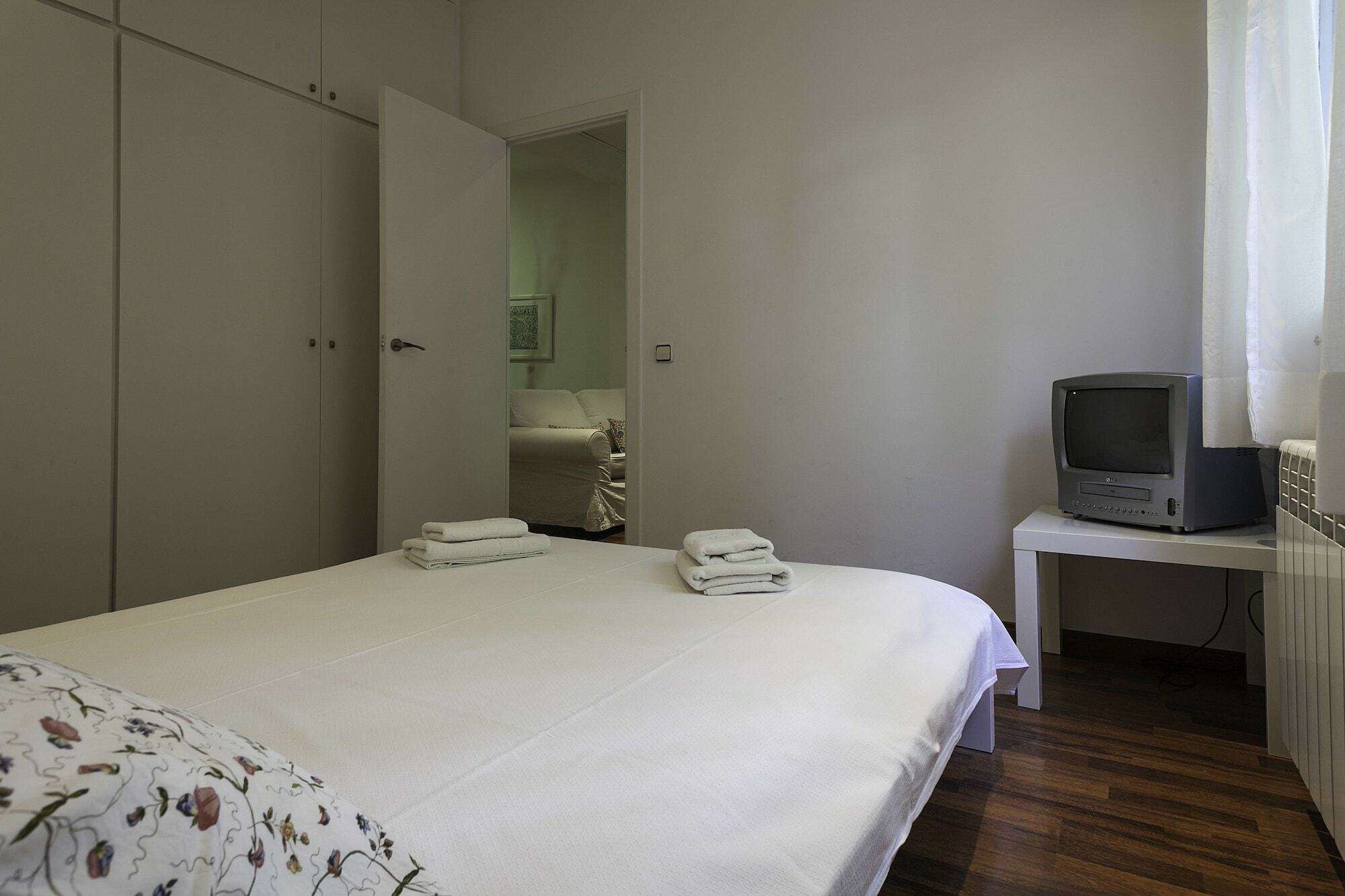 Barcelona Comtal Apartments Luaran gambar
